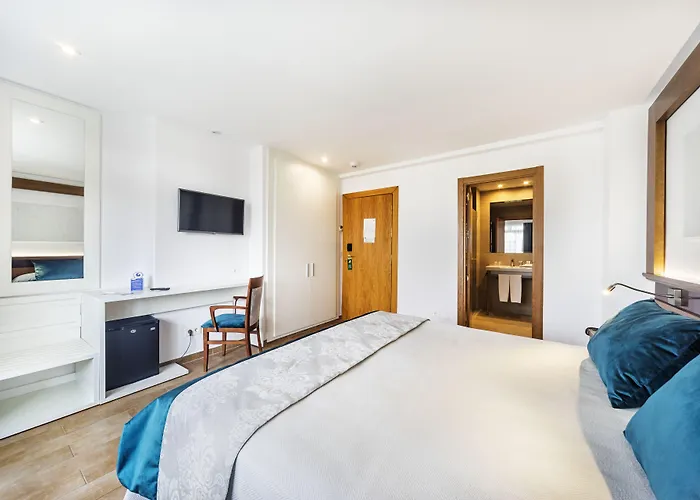 Obal 4* מארבלה