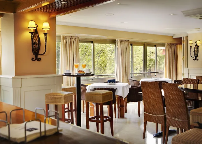 Obal מלון מארבלה