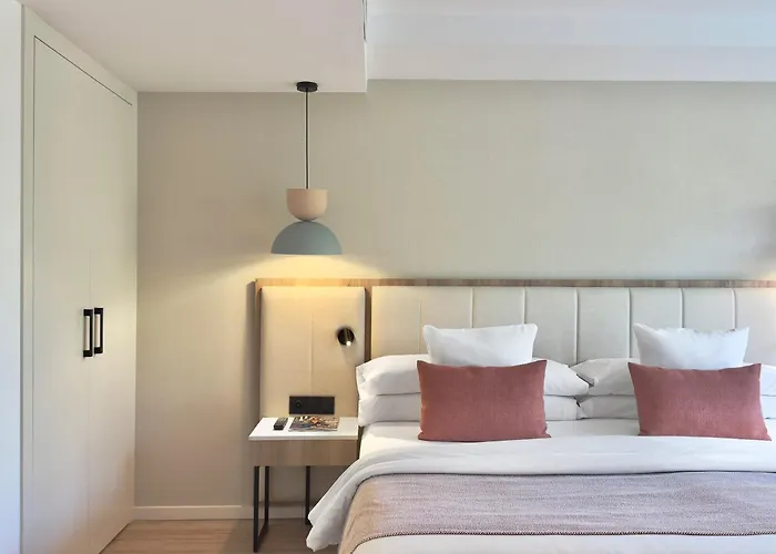 Obal 4* מארבלה