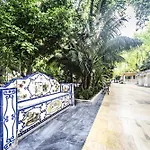 Obal Ξενοδοχείο 4*