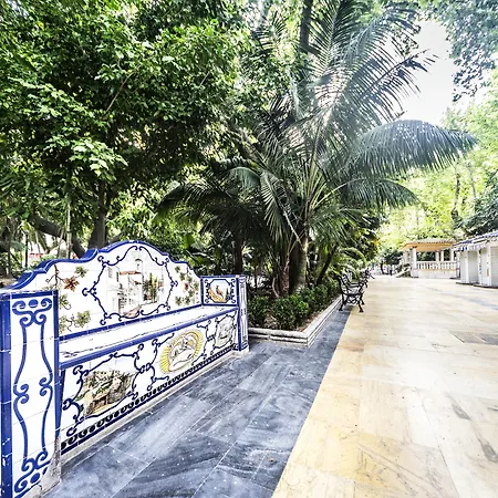 Obal Hotel 4*